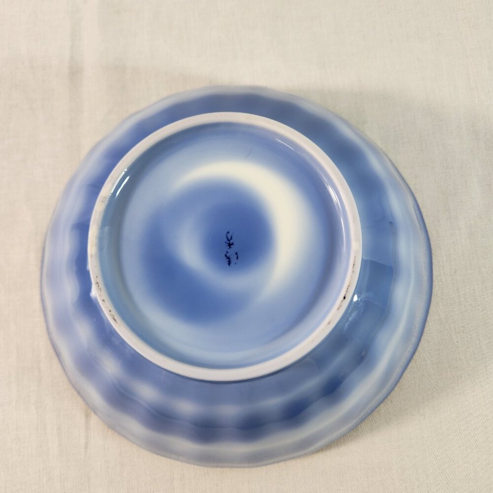 Japanese Ceramic Swirl Bowl Blue White Elongated Edge * Footed Shiny Inner Base - Picture 9 of 16